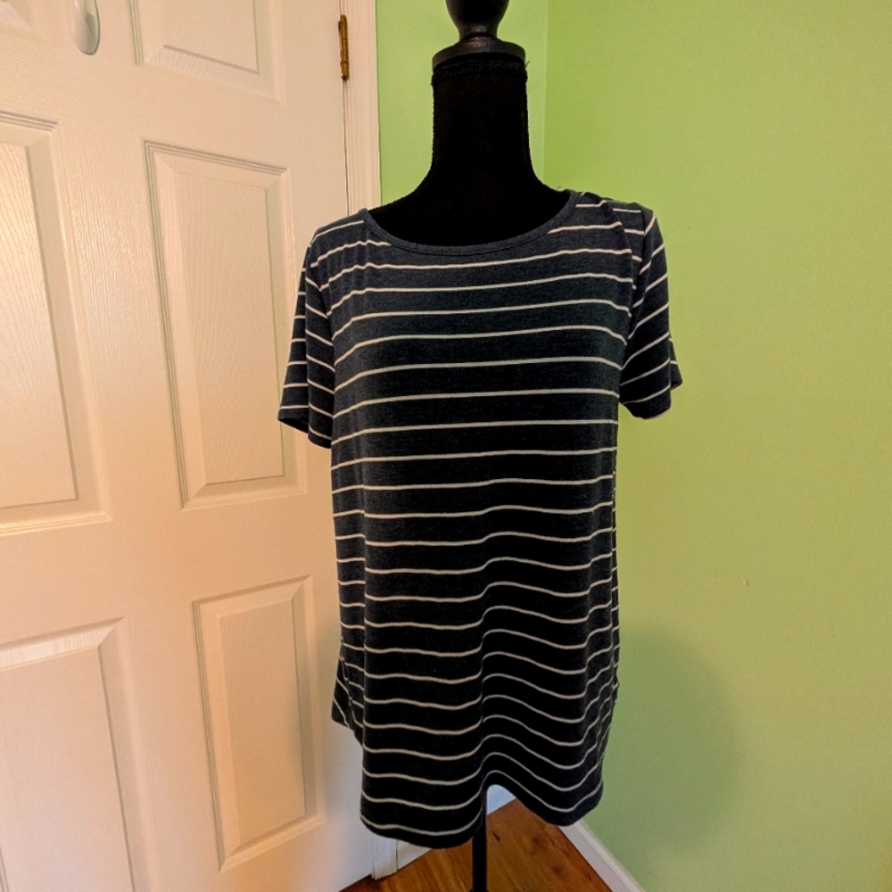 Stitch fix brand t-shirt